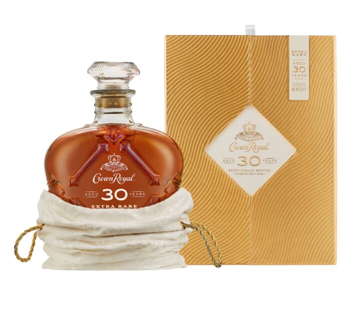Crown Royal Aged 30 Years whisky candian old